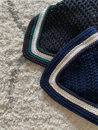 V-shape with cord